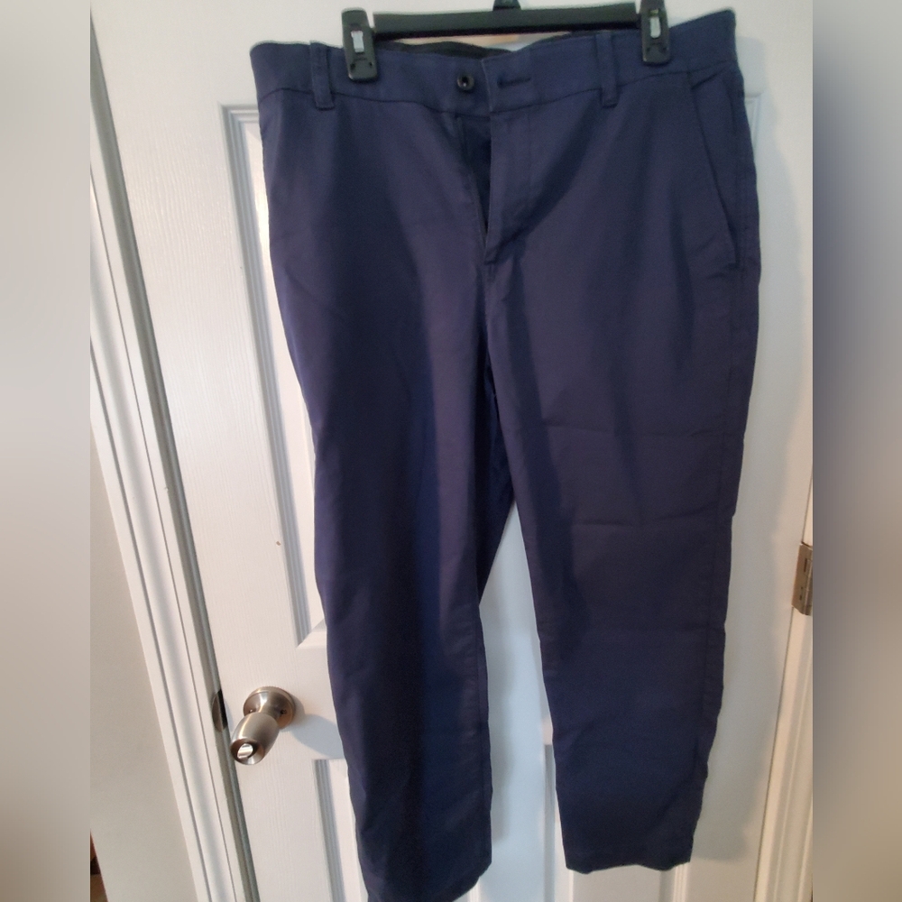 Nike Dry Fit 34x30 Navy Blue Chinos Standard Fit Straight-Leg Design